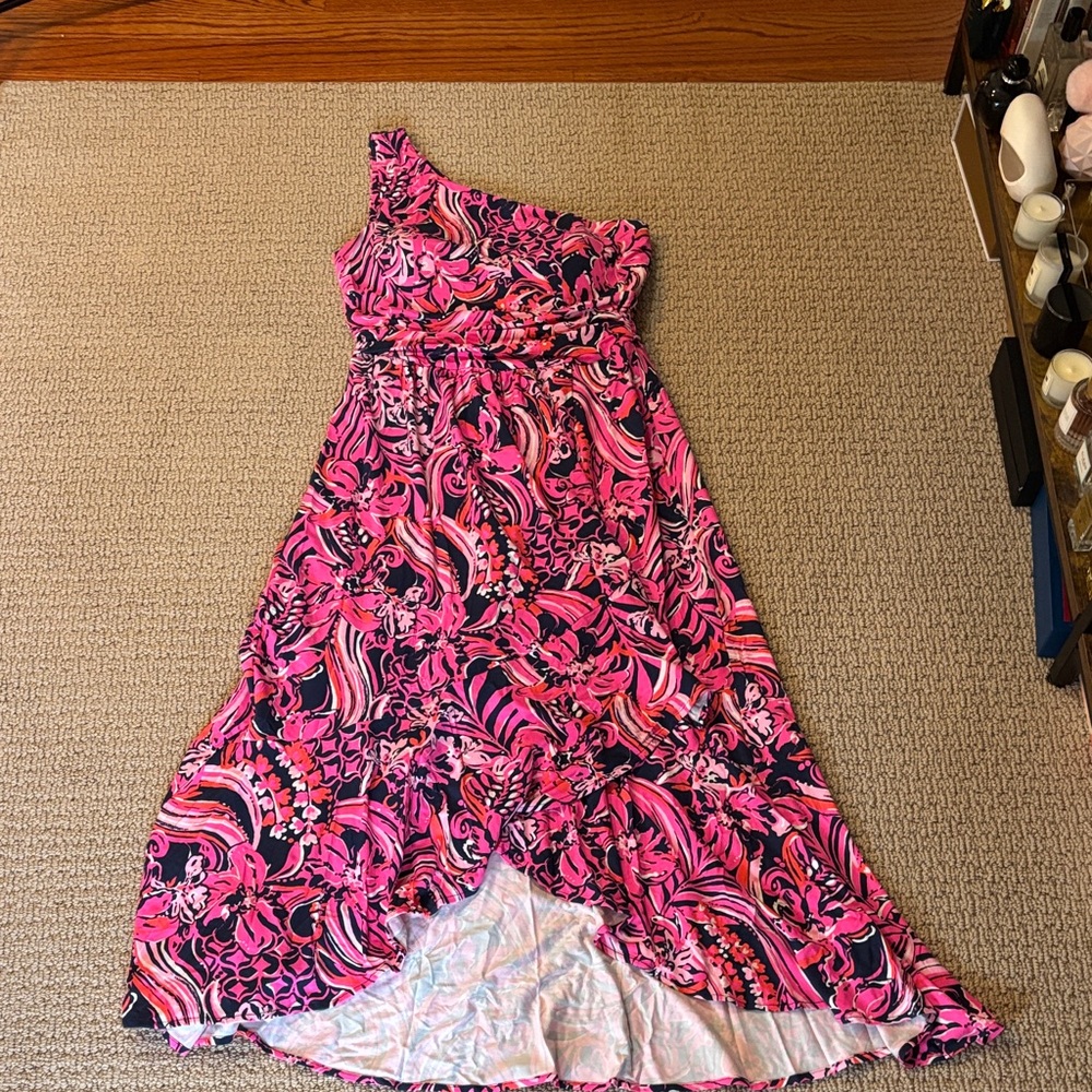 VEUC Lilly Pulitzer One-Shoulder Pink & Navy Floral Midi Dress